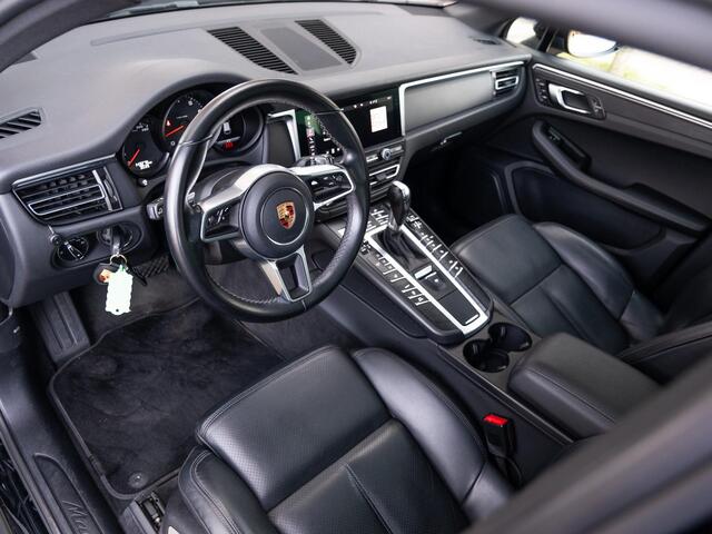 Porsche MACAN 2.0T PDK Aut. NW model | Volleder | 21" LM turbo classic | Panodak | CarPlay | Stoelverw | Parkpack | Trekhaak | Org NL & dealer onderhouden!