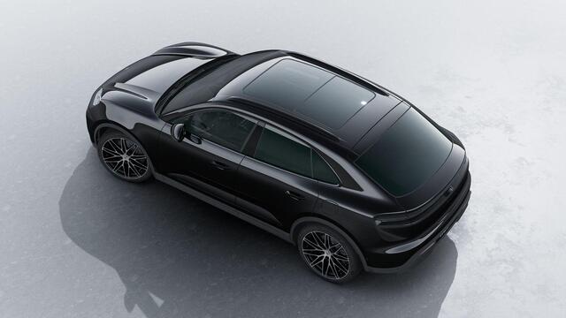Porsche MACAN 4