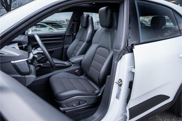 Porsche MACAN 100 kWh ** Panodak ** 22inch ** BOSE ** Rijbereik 588km (WLTP) NL-auto ** NAP!!