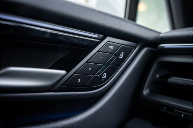 Porsche MACAN 100 kWh ** Panodak ** 22inch ** BOSE ** Rijbereik 588km (WLTP) NL-auto ** NAP!!