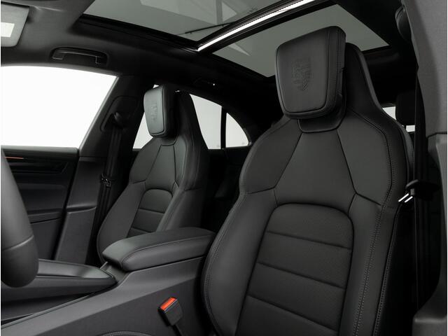 Porsche MACAN 4