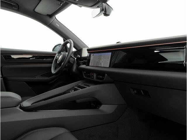 Porsche MACAN 4
