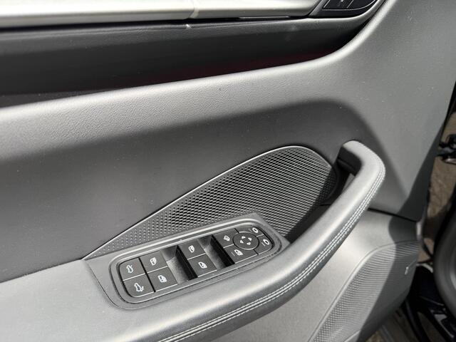 Porsche MACAN 100 kWh Spyder 22 inc l luchtvering l Pano l Matrix Led