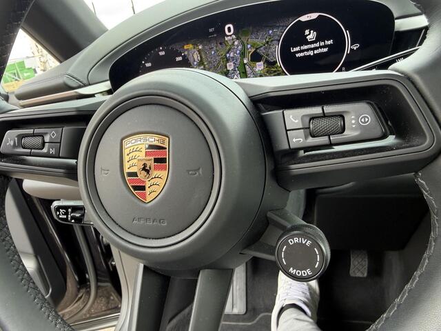 Porsche MACAN 100 kWh Spyder 22 inc l luchtvering l Pano l Matrix Led