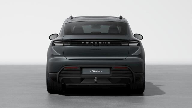 Porsche MACAN 4