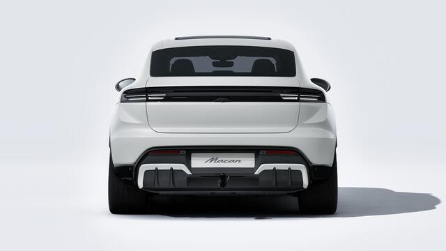 Porsche MACAN 4