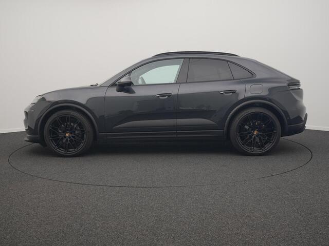 Porsche MACAN 4
