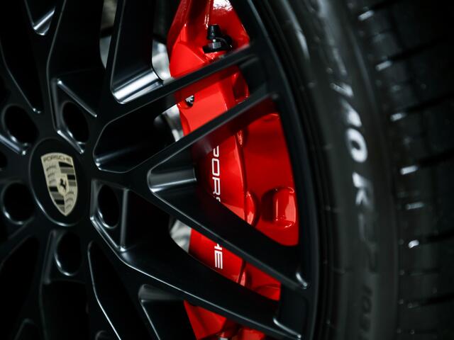 Porsche MACAN Turbo