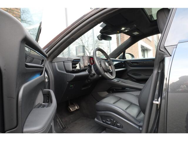 Porsche MACAN Turbo 100 kWh | SOH 99% | Pano | 360° Camera | Warmtepomp | Sport Chrono