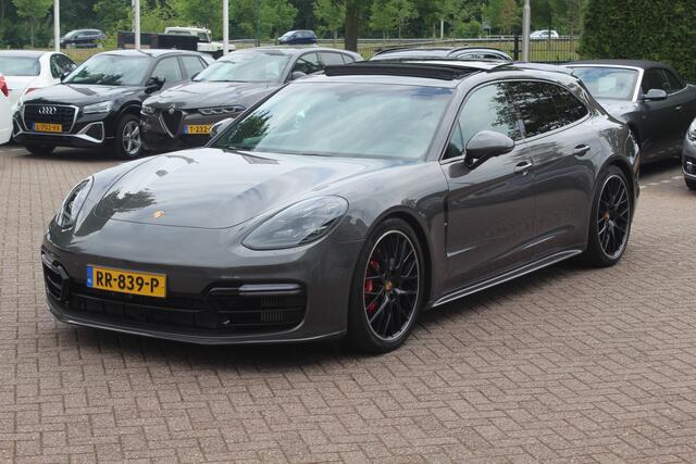 Porsche PANAMERA Sport Turismo 2.9 4 E-Hybrid / Panoramadak / 360Camera / Achterasbesturing / 21'' / Sportdesign + Chrono / Bose / Sportuitlaat / Luxe Leder / DAB / Stuurverwarming / Stoelverwarming 4x / Navigatie / DAB / Cruise Control