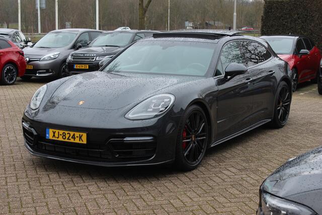 Porsche PANAMERA Sport Turismo 2.9 4 E-Hybrid / Panoramadak / Camera / Luchtvering / Sportuitlaat / Bose / 21'' / Softclose / Sportdesign&Chrono / Stoelverwarming 4x / Stuurverwarming / DAB / Dodehoek / Cruise Control