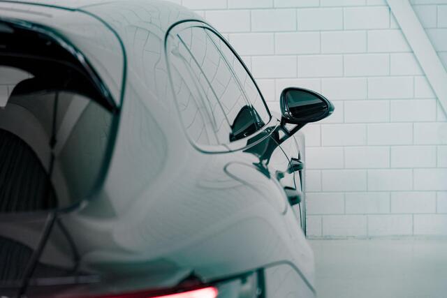 Porsche PANAMERA Sport Turismo 2.9 4 E-Hybrid Platinum Edition | Turbo Design Velgen | Head-Up Display | Massage |