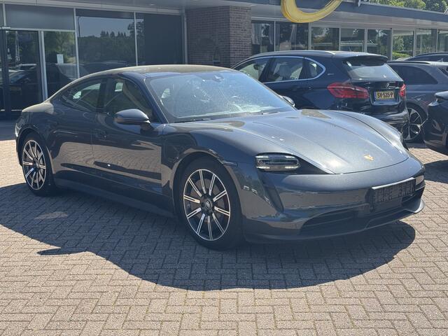 Porsche Taycan 4S Performance 84 kWh / Panoramadak / Camera / Luchtvering / Achterasbesturing / 20'' / Bose / Sportchrono / ACC / Stuurverwarming / Warmtepomp / DAB / Stoelverwarming