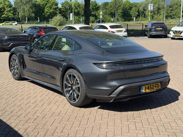 Porsche Taycan 4S Performance 84 kWh / Panoramadak / Camera / Luchtvering / Achterasbesturing / 20'' / Bose / Sportchrono / ACC / Stuurverwarming / Warmtepomp / DAB / Stoelverwarming