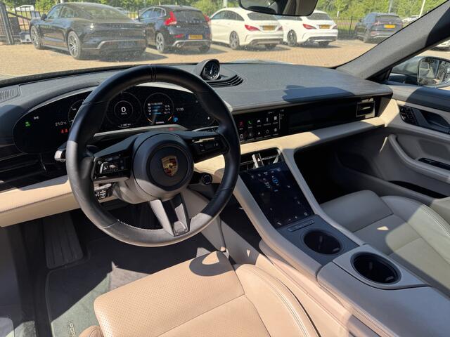Porsche Taycan 4S Performance 84 kWh / Panoramadak / Camera / Luchtvering / Achterasbesturing / 20'' / Bose / Sportchrono / ACC / Stuurverwarming / Warmtepomp / DAB / Stoelverwarming