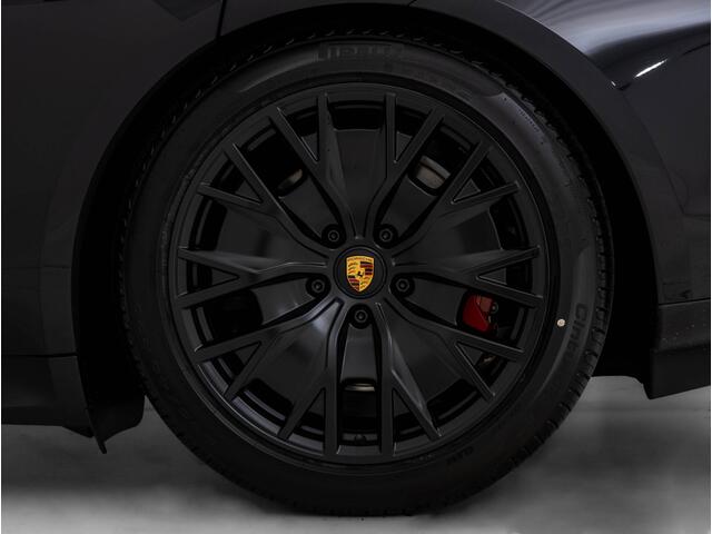 Porsche Taycan GTS