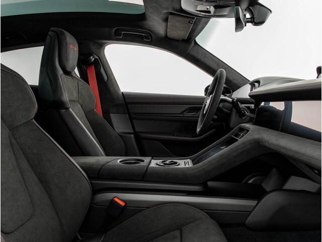 Porsche Taycan GTS