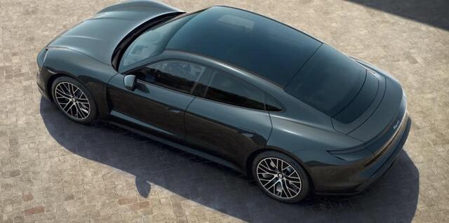 Porsche Taycan 