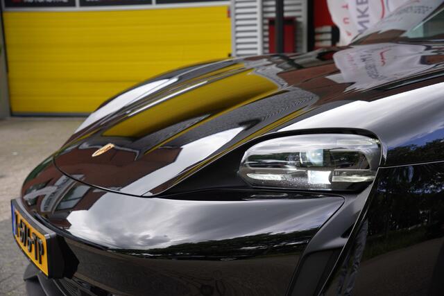 Porsche Taycan 4S Performance 84 kWh / Panoramadak / Luchtvering / Adaptief Cruise / Sport Chrono /