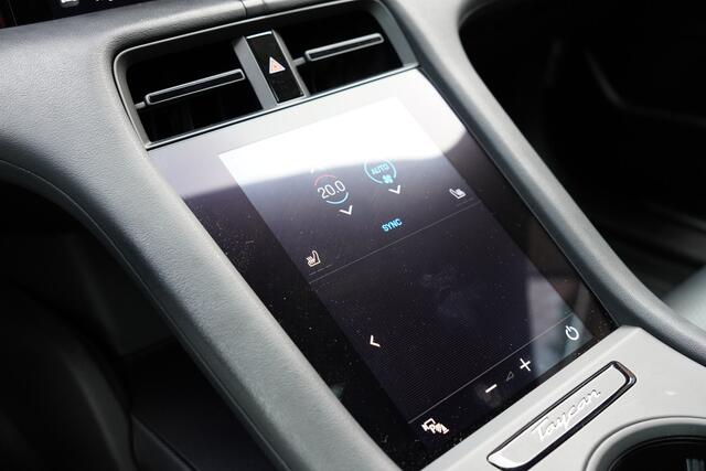 Porsche Taycan 4S Performance 84 kWh / Panoramadak / Luchtvering / Adaptief Cruise / Sport Chrono /
