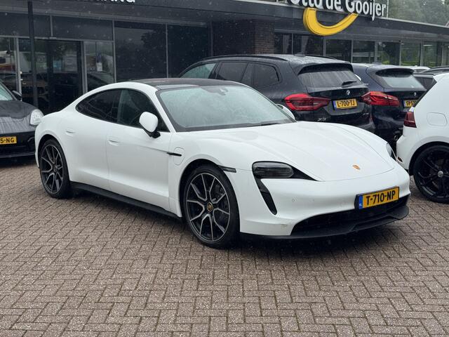 Porsche Taycan Performance 84 kWh / Panoramadak / 360Camera / Luchtvering / 20'' / Dodehoek / Stuurverwarming / Getint glas / Stoelverwarming / Warmtepomp