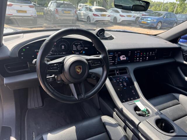 Porsche Taycan 4S Performance 84 kWh / Panoramadak / Camera / Passengerdisplay / 20'' / Luchtvering / Sportdesign / Sportchrono / Keyless / Stuurverwarming / Bose / ACC / Dodehoek / Stoelverwarming / Warmtepomp