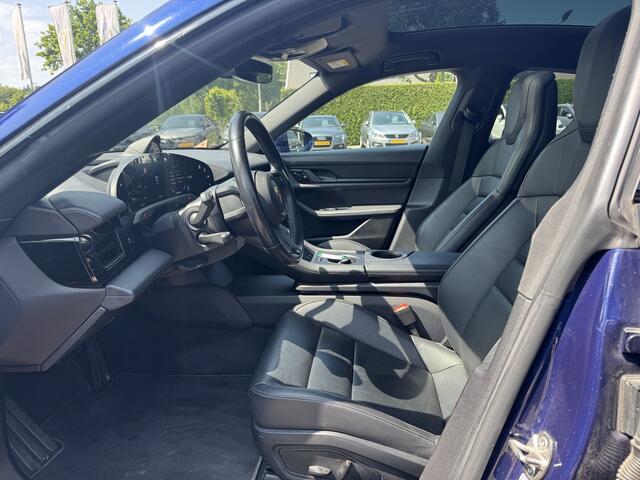 Porsche Taycan 4S Performance 84 kWh / Panoramadak / Camera / Passengerdisplay / 20'' / Luchtvering / Sportdesign / Sportchrono / Keyless / Stuurverwarming / Bose / ACC / Dodehoek / Stoelverwarming / Warmtepomp