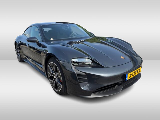 Porsche Taycan 4S Performance 84 kWh / Panoramadak / 360Camera / Head-up / Passenger Display / 21'' / Sportdesign / Sportchrono / Nachtzicht / Keyless / Bose / Cabron intr. / Stoelventialtie / Warmtepomp / Cruise Control