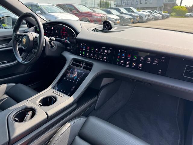 Porsche Taycan 4S Performance 84 kWh / Panoramadak / 360Camera / Head-up / Passenger Display / 21'' / Sportdesign / Sportchrono / Nachtzicht / Keyless / Bose / Cabron intr. / Stoelventialtie / Warmtepomp / Cruise Control