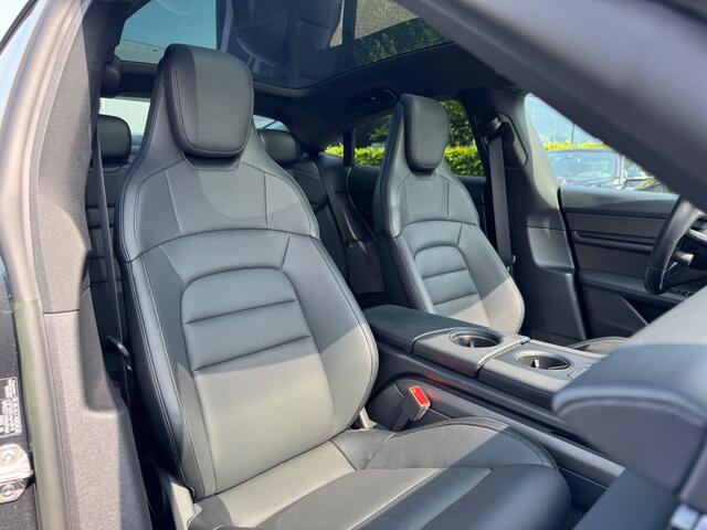 Porsche Taycan 4S Performance 84 kWh / Panoramadak / 360Camera / Head-up / Passenger Display / 21'' / Sportdesign / Sportchrono / Nachtzicht / Keyless / Bose / Cabron intr. / Stoelventialtie / Warmtepomp / Cruise Control
