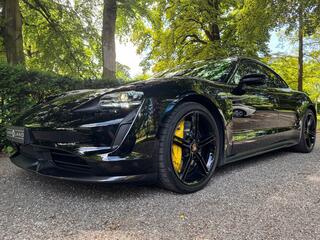 porsche-taycan-turbo-s,-approved-to