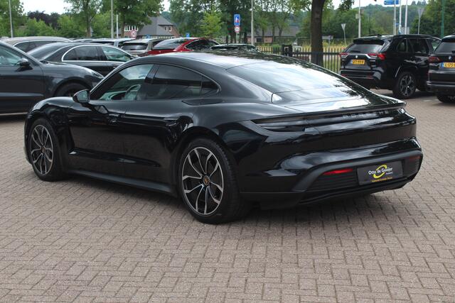 Porsche Taycan Performance 84 kWh / Panoramadak / Camera / Passenger Display / 20'' / Luchtvering / Sportchrono / Stoelventilatie / Stuurverwarming / Dodehoek / Apple CarPlay / Stoelverwarming / Cruise Control