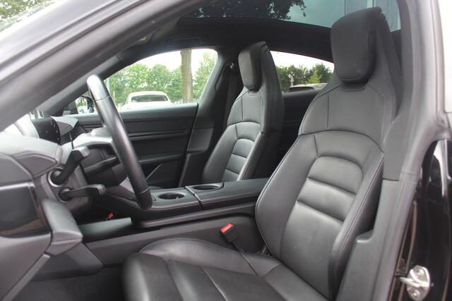 Porsche Taycan Performance 84 kWh / Panoramadak / Camera / Passenger Display / 20'' / Luchtvering / Sportchrono / Stoelventilatie / Stuurverwarming / Dodehoek / Apple CarPlay / Stoelverwarming / Cruise Control