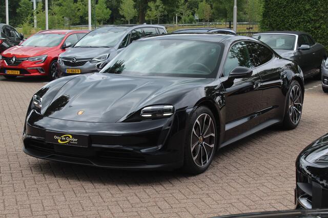 Porsche Taycan Performance 84 kWh / Panoramadak / Camera / Passenger Display / 20'' / Luchtvering / Sportchrono / Stoelventilatie / Stuurverwarming / Dodehoek / Apple CarPlay / Stoelverwarming / Cruise Control