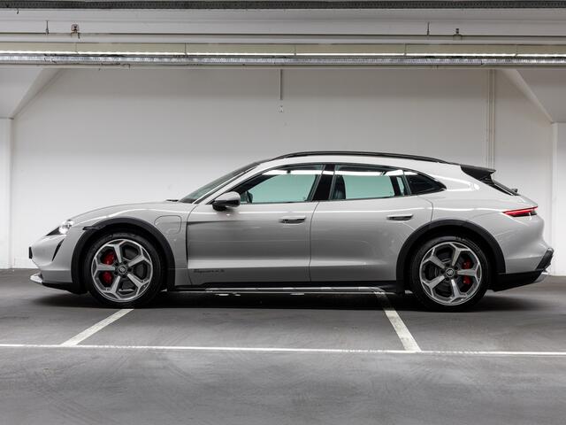 Porsche Taycan 4S Cross Turismo