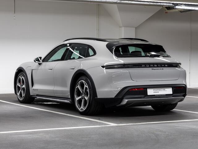 Porsche Taycan 4S Cross Turismo