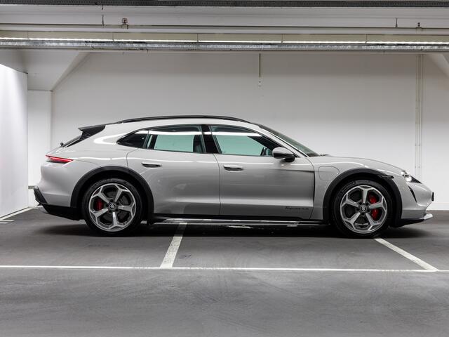 Porsche Taycan 4S Cross Turismo