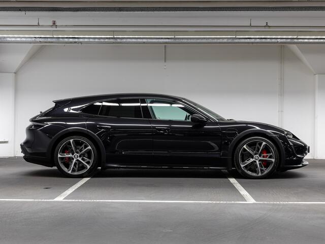 Porsche Taycan 4S Cross Turismo