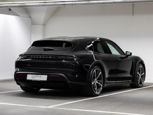 Porsche Taycan 4S Cross Turismo