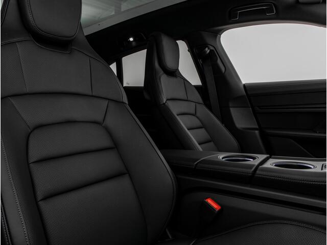 Porsche Taycan Sport Turismo MJ2023