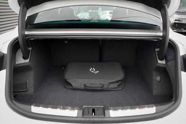 Porsche Taycan 4S Performance 84 kWh / 4Wiel Sturing / Warmtepomp / Sportstoelen