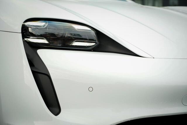 Porsche Taycan 4S Performance 84 kWh / 4Wiel Sturing / Warmtepomp / Sportstoelen