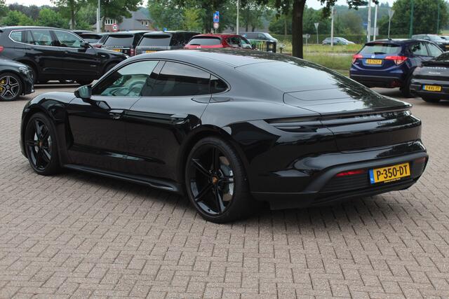 Porsche Taycan Performance 84 kWh 26.170 km! / SoH 95.9% / Panoramadak / 360Camera / 21'' / Bose / ACC / Warmtepomp / Leder / Stuurverwarming