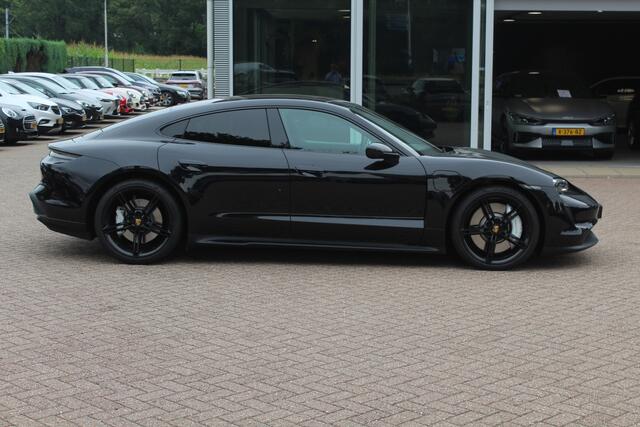 Porsche Taycan Performance 84 kWh 26.170 km! / SoH 95.9% / Panoramadak / 360Camera / 21'' / Bose / ACC / Warmtepomp / Leder / Stuurverwarming