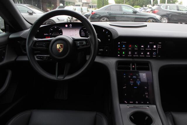 Porsche Taycan Performance 84 kWh 26.170 km! / SoH 95.9% / Panoramadak / 360Camera / 21'' / Bose / ACC / Warmtepomp / Leder / Stuurverwarming