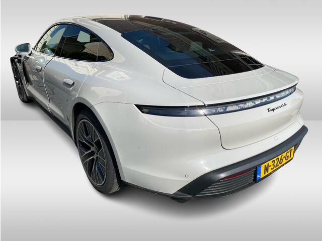 Porsche Taycan 4S 79 kWh / Panoramadak / Camera / Luchtvering / Keyless / 20'' / Bose / Stoelverwarming / DAB / ACC
