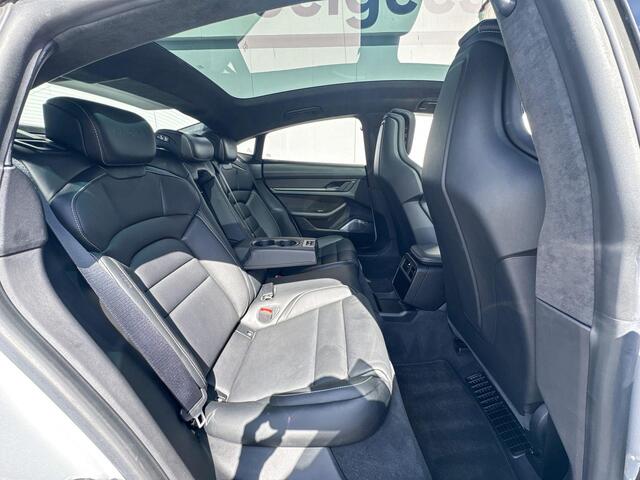 Porsche Taycan Turbo 93 kWh