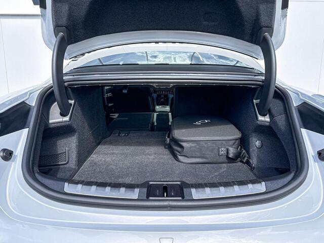 Porsche Taycan Turbo 93 kWh