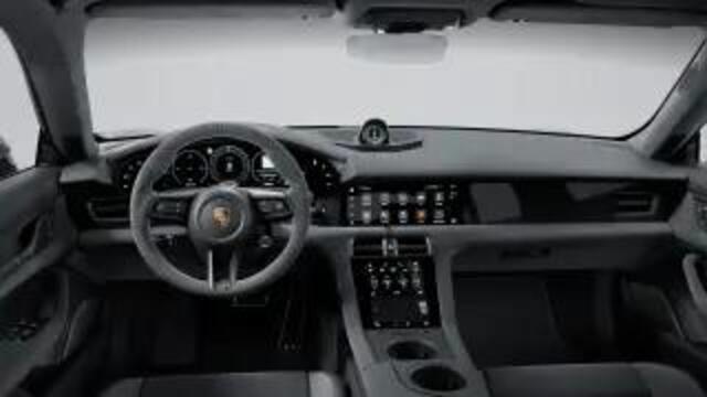 Porsche Taycan GTS Sport Turismo