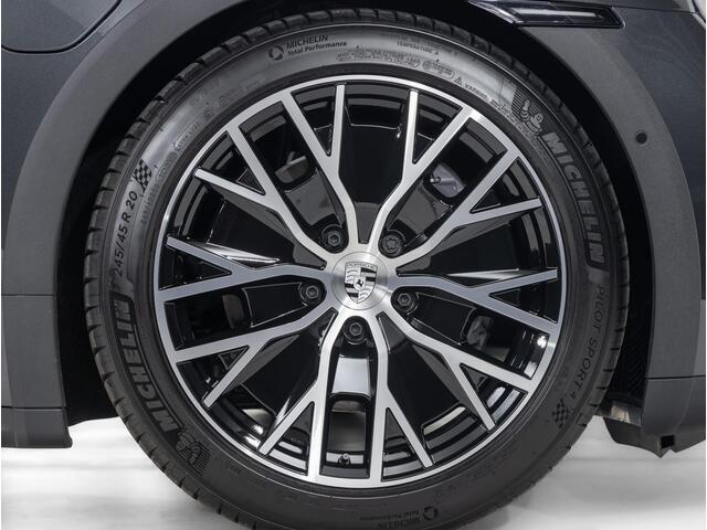 Porsche Taycan 4 Cross Turismo